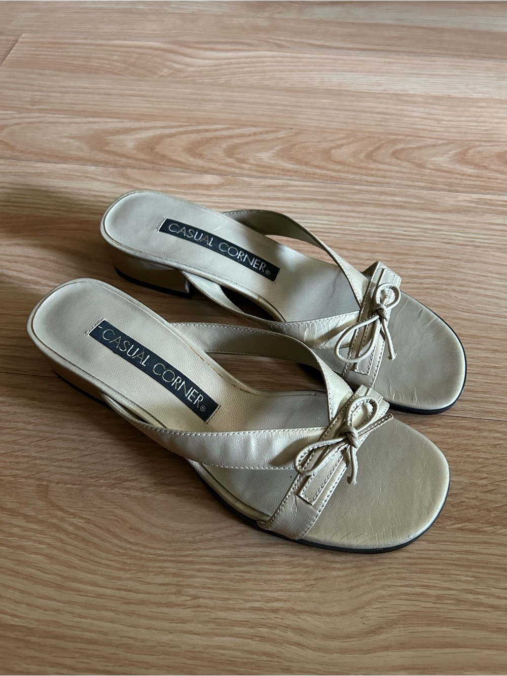 Vintage Casual Corner Y2K Leather Bow Detail Block Sandals Size 7M